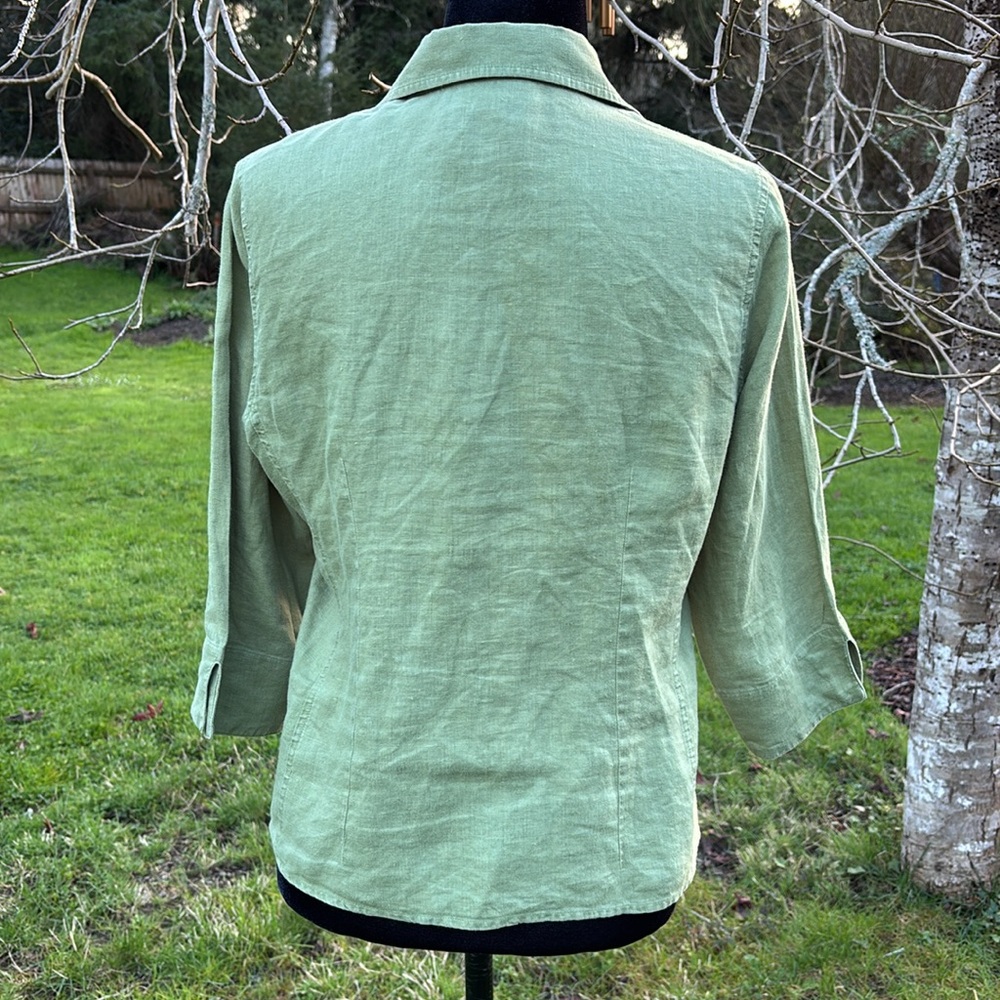 David N. Button-Up Top - Picture 4 of 7